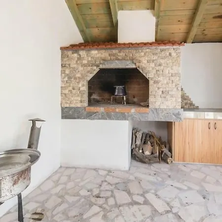 Quiet Cozy With Pool Kastel Sucurac